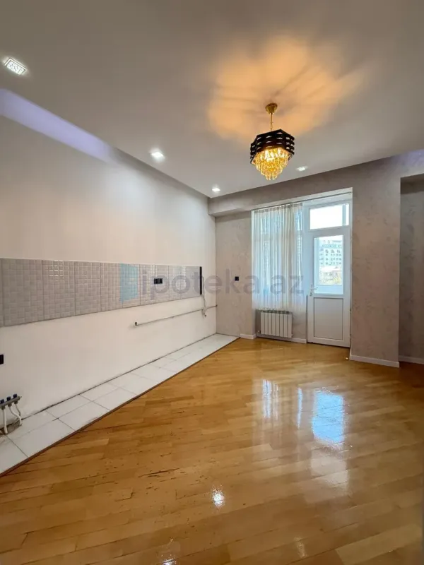 Satılır 3 otaqlı yeni tikili 135 m²