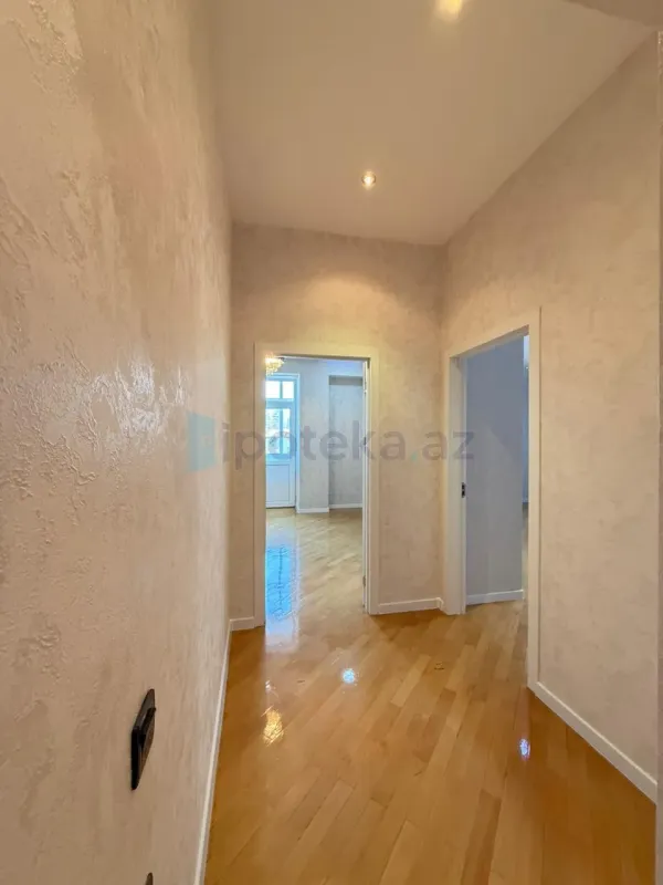 Satılır 3 otaqlı yeni tikili 135 m²