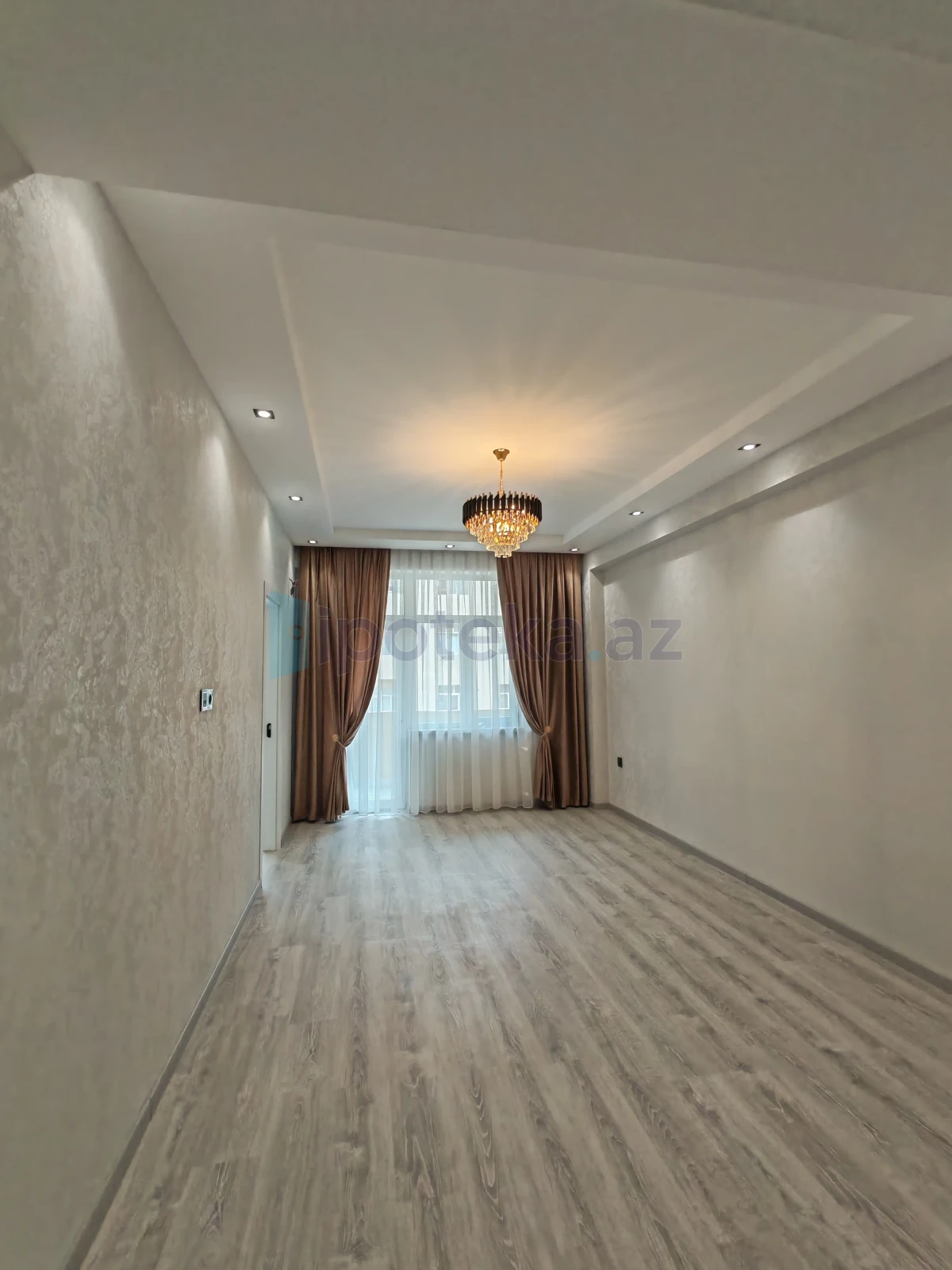 Satılır 2 otaqlı yeni tikili 61 m²