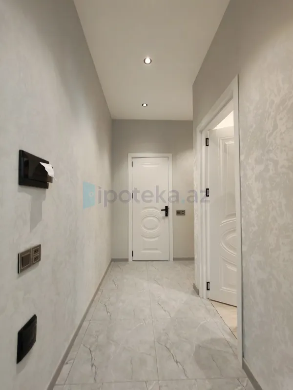 Satılır 2 otaqlı yeni tikili 61 m²