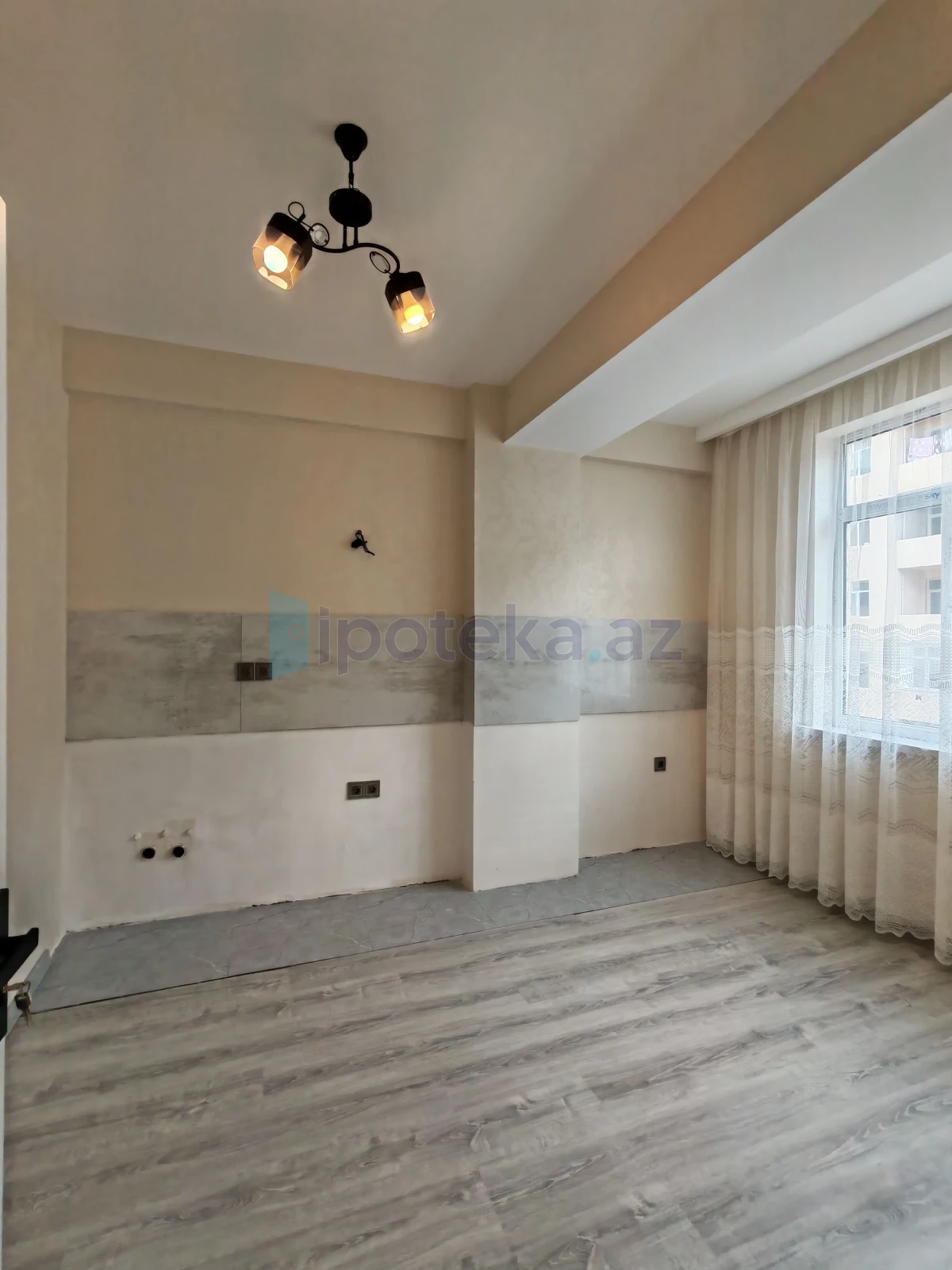 Satılır 2 otaqlı yeni tikili 61 m²