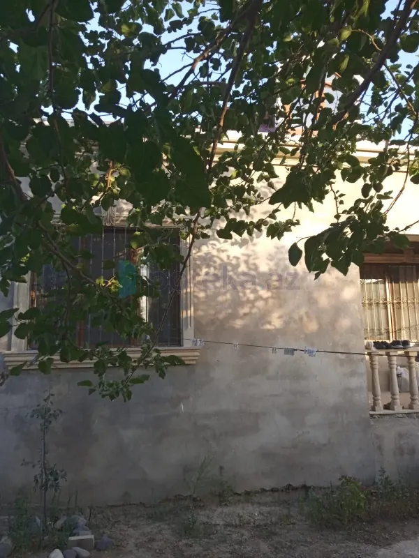 Satılır 4 otaqlı həyət evi 120 m²