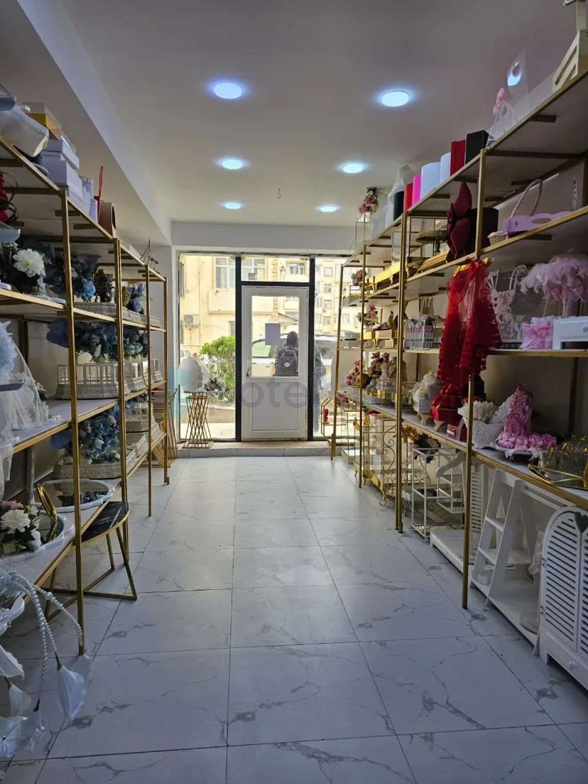 Satılır 1 otaqlı obyekt 40 m²