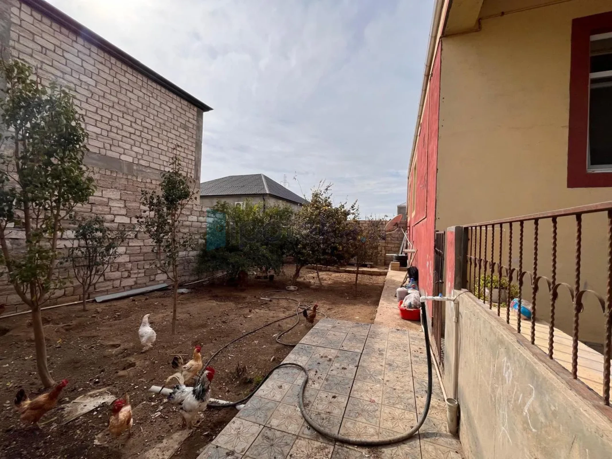 Satılır 4 otaqlı həyət evi 120 m²