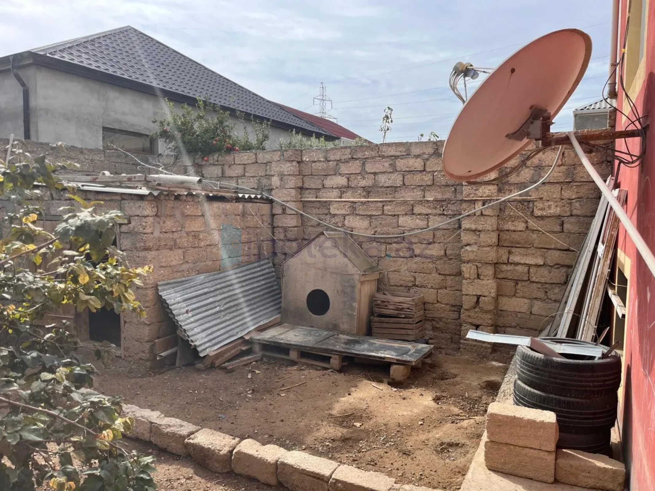 Satılır 4 otaqlı həyət evi 120 m²