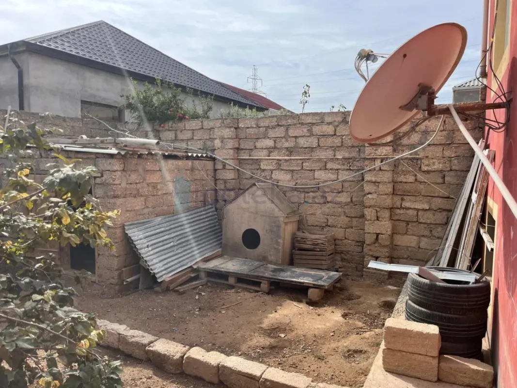 Satılır 4 otaqlı həyət evi 120 m²