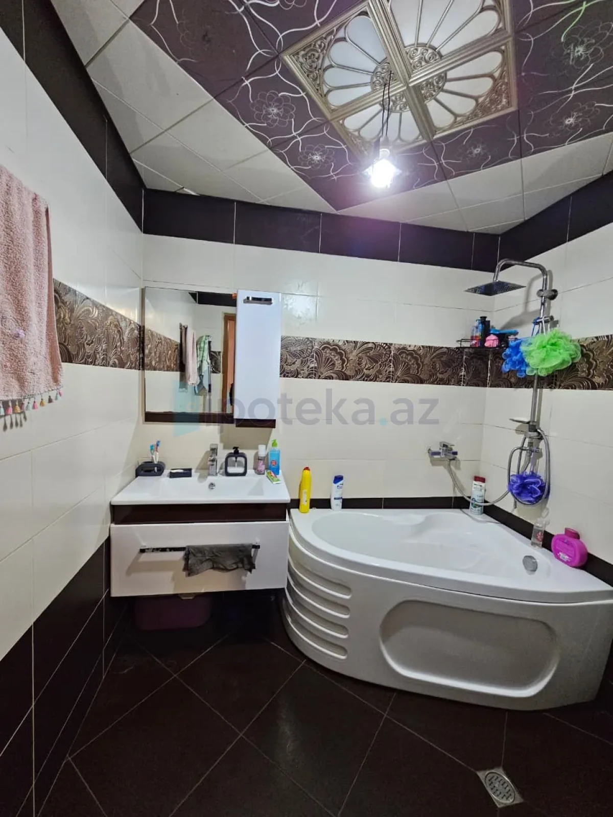 Satılır 4 otaqlı yeni tikili 90 m²