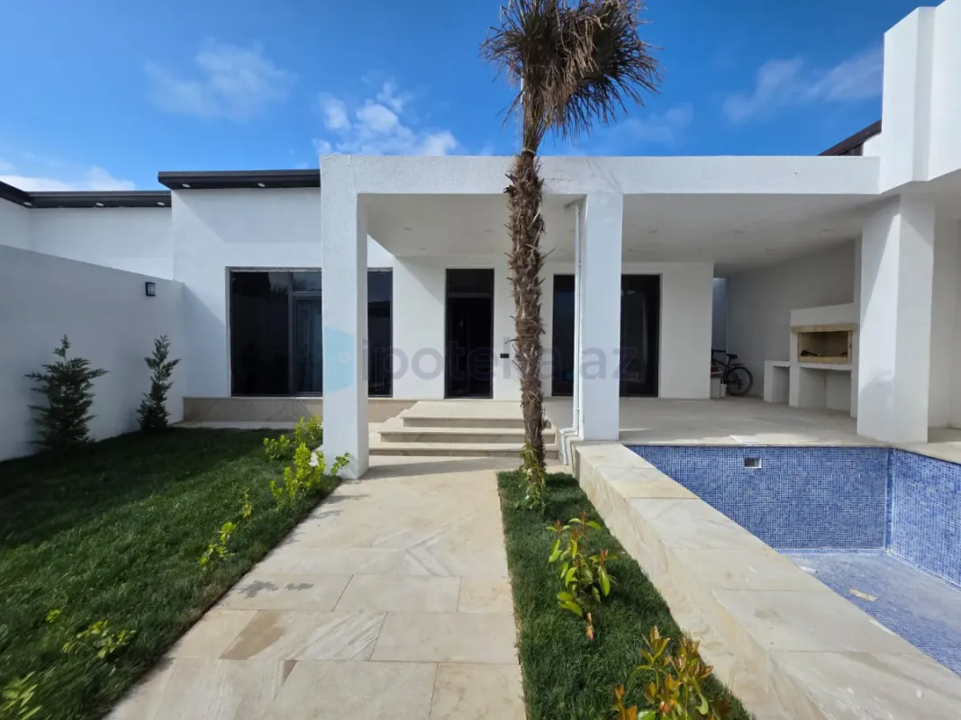 Satılır 4 otaqlı mənzil 135 m²