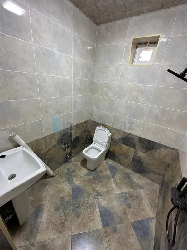 Satılır 4 otaqlı həyət evi 100 m²