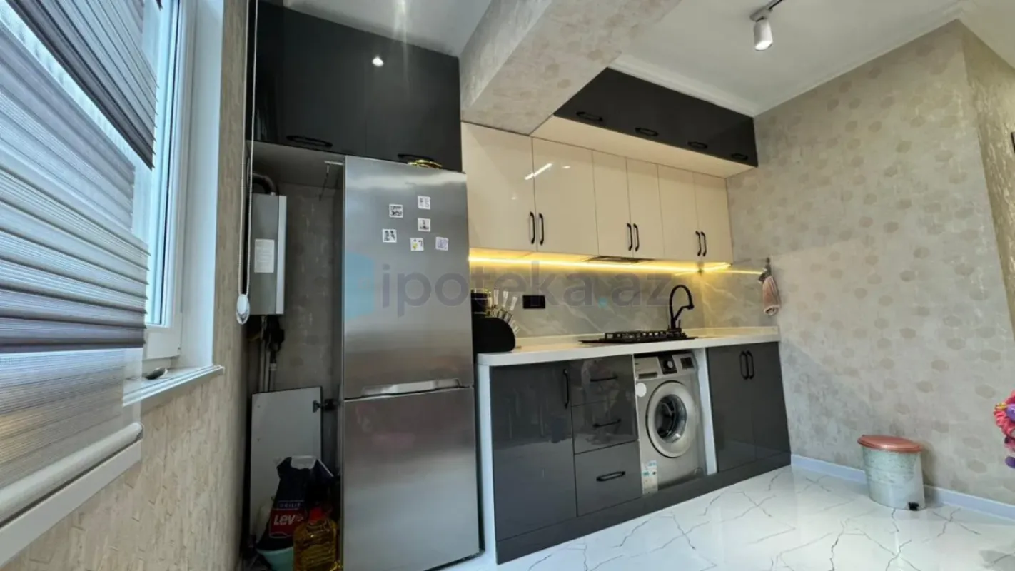 Satılır 3 otaqlı köhnə tikili 90 m²