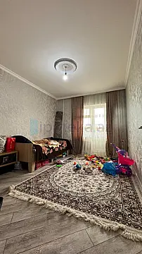 Satılır 3 otaqlı köhnə tikili 90 m²