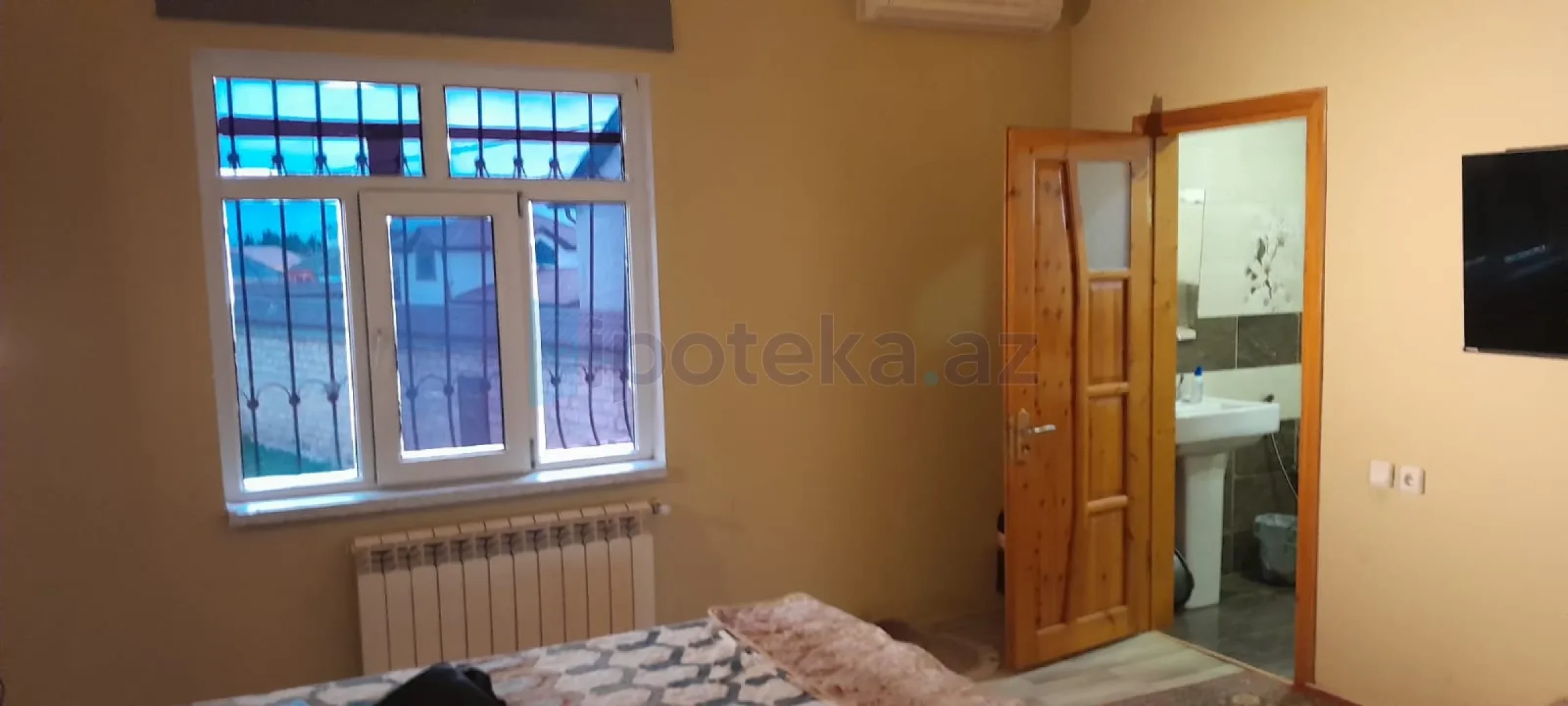 Satılır 4 otaqlı həyət evi 140 m²