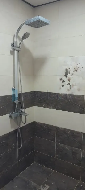 Satılır 4 otaqlı həyət evi 140 m²