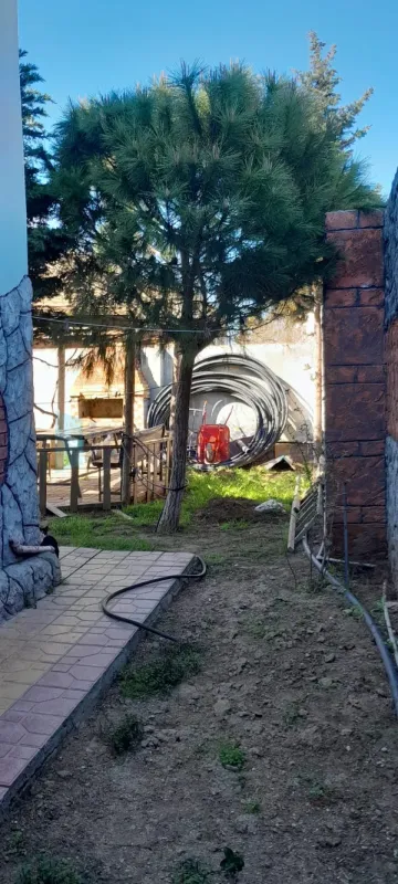 Satılır 4 otaqlı həyət evi 140 m²