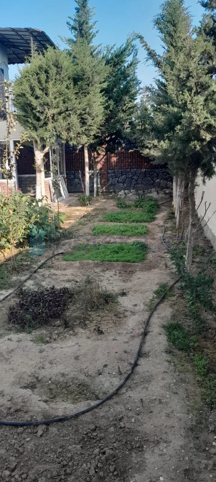 Satılır 4 otaqlı həyət evi 140 m²