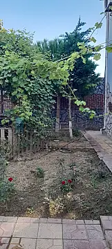 Satılır 4 otaqlı həyət evi 140 m²