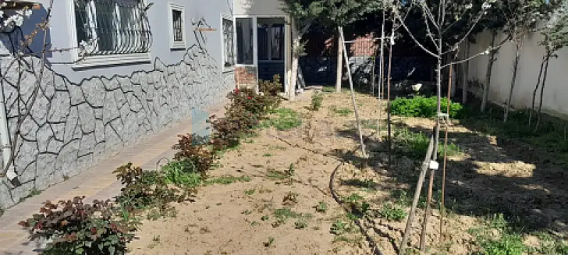 Satılır 4 otaqlı həyət evi 140 m²