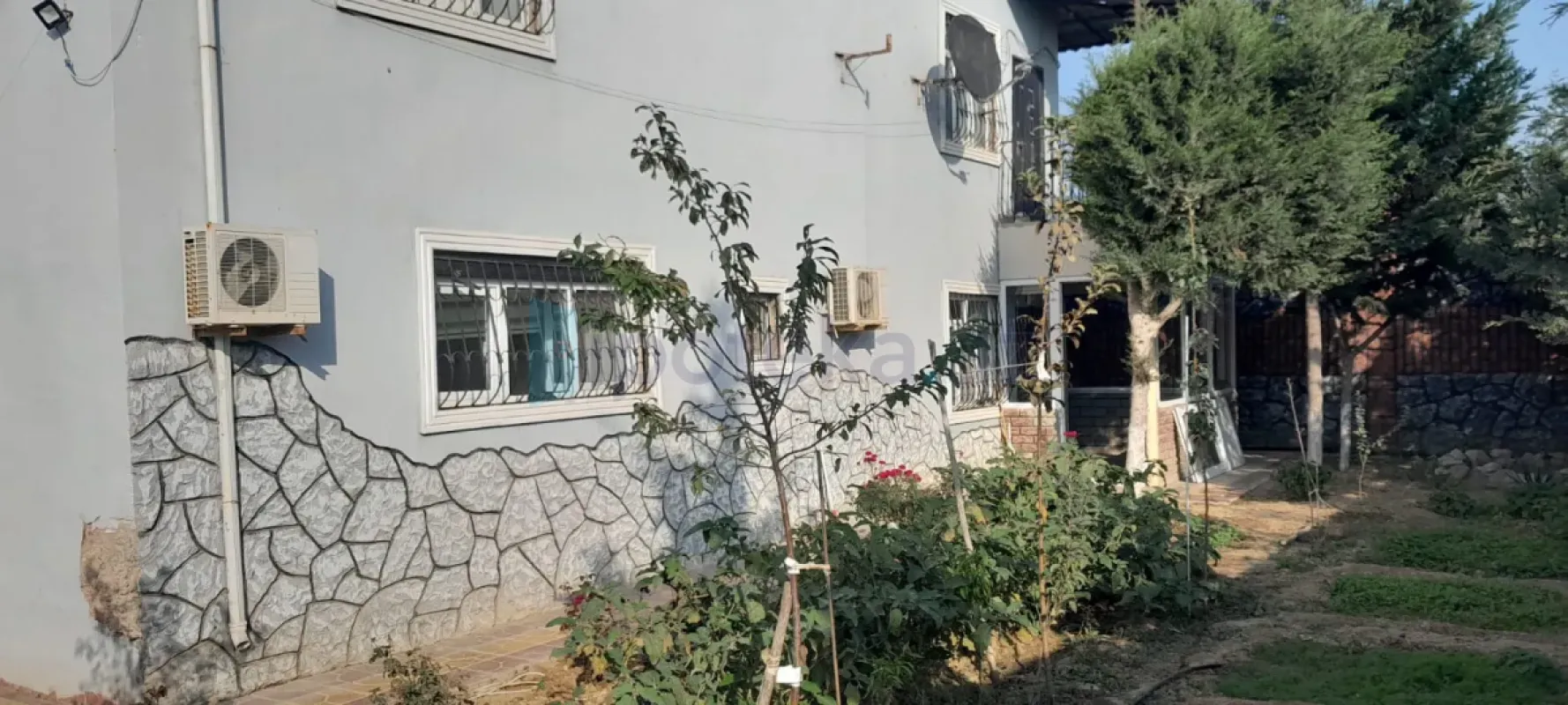Satılır 4 otaqlı həyət evi 140 m²