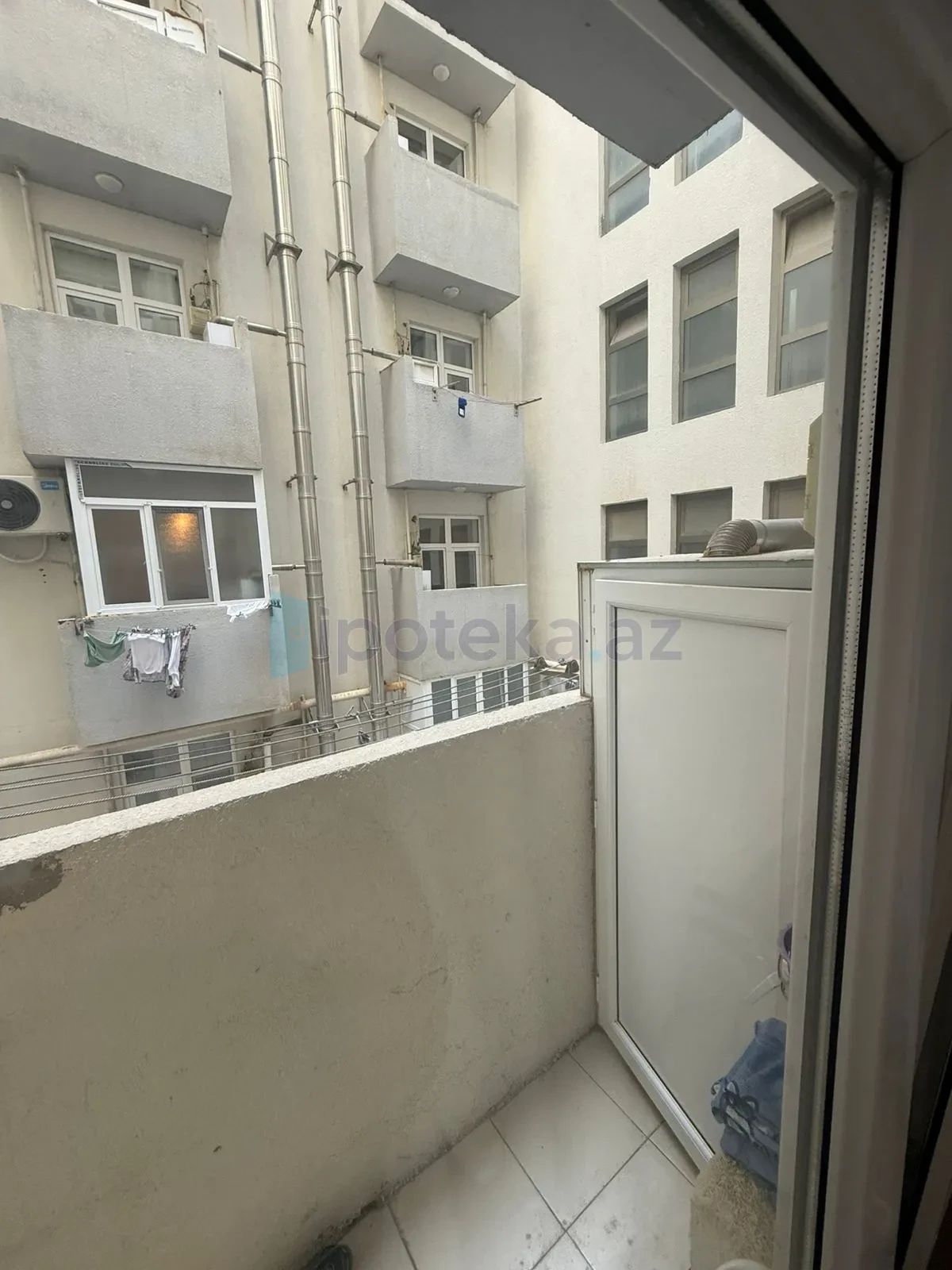 Satılır 3 otaqlı yeni tikili 75 m²