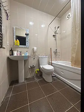 Satılır 3 otaqlı yeni tikili 75 m²