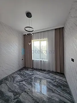 Satılır 4 otaqlı mənzil 130 m²