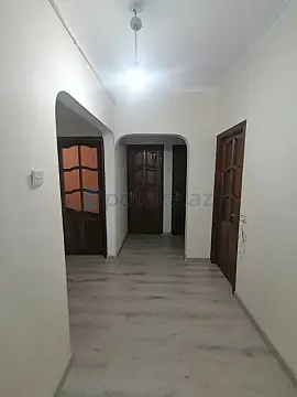 Satılır 3 otaqlı köhnə tikili 77.7 m²