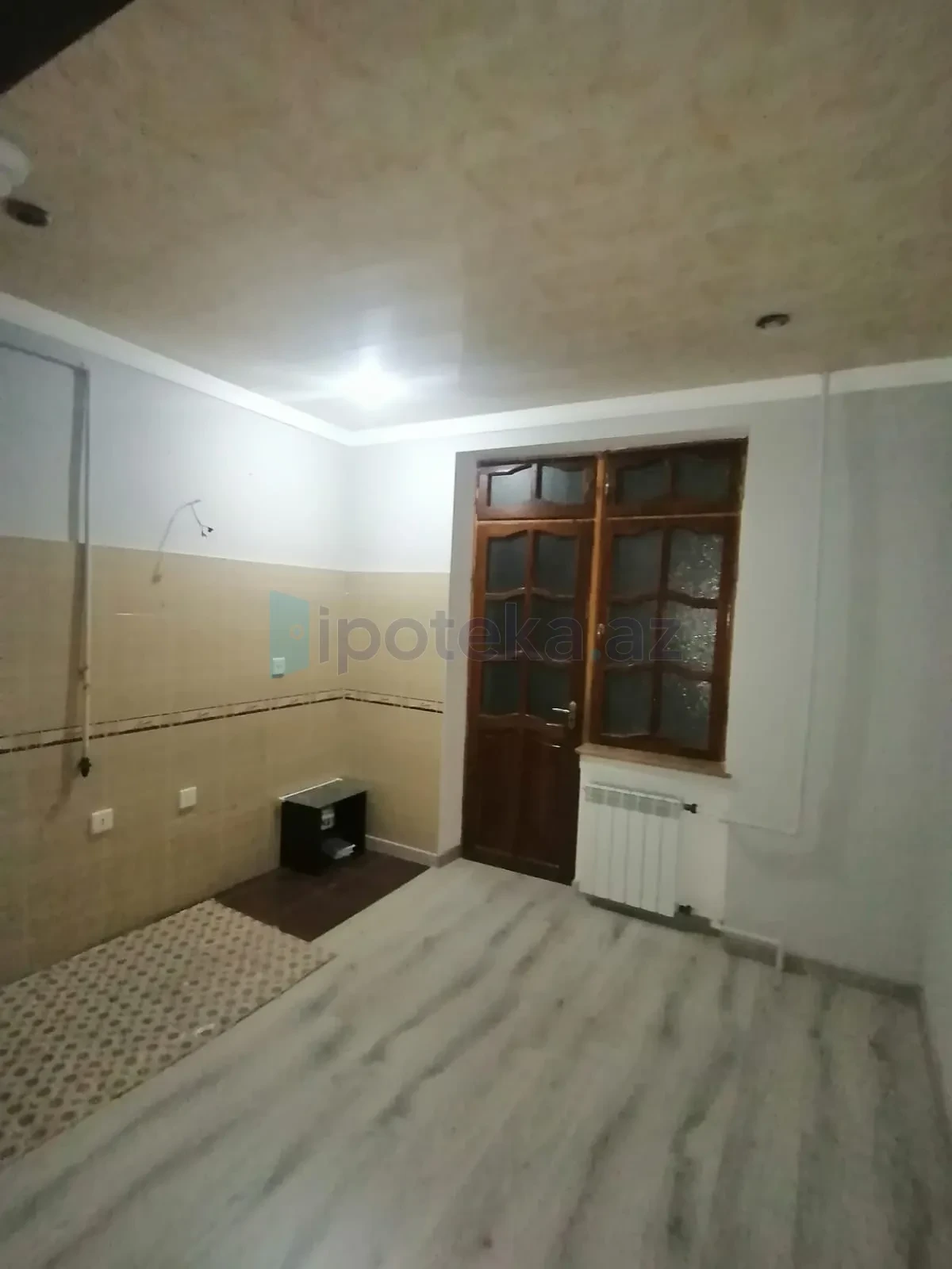 Satılır 3 otaqlı köhnə tikili 77.7 m²