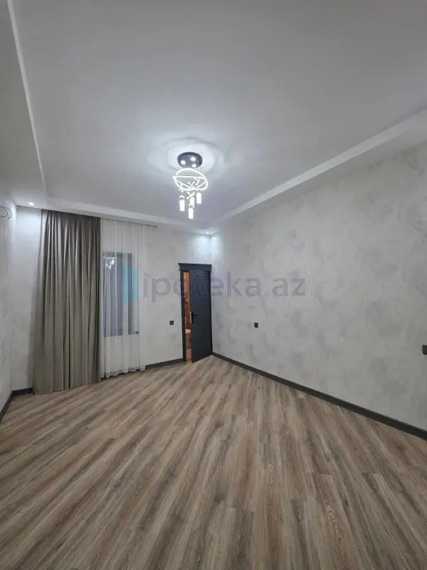 Satılır 3 otaqlı mənzil 120 m²
