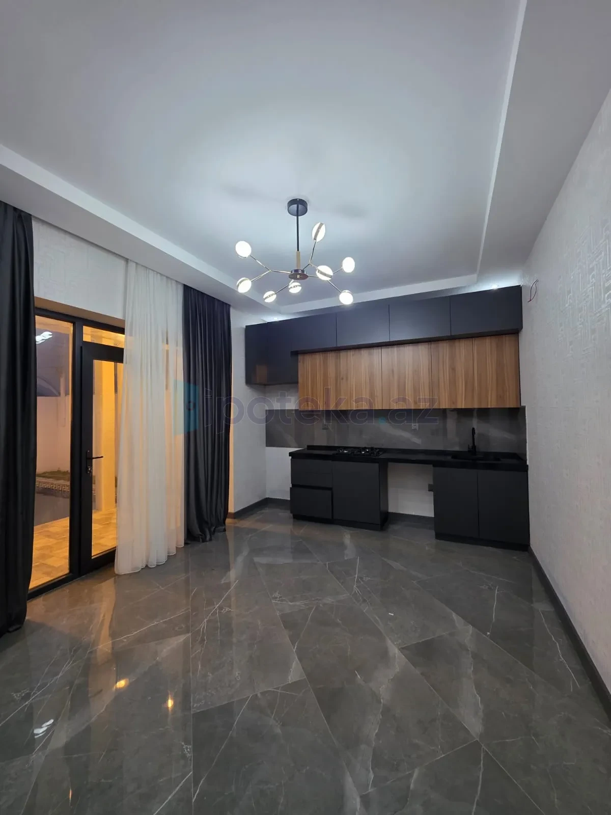 Satılır 3 otaqlı mənzil 120 m²