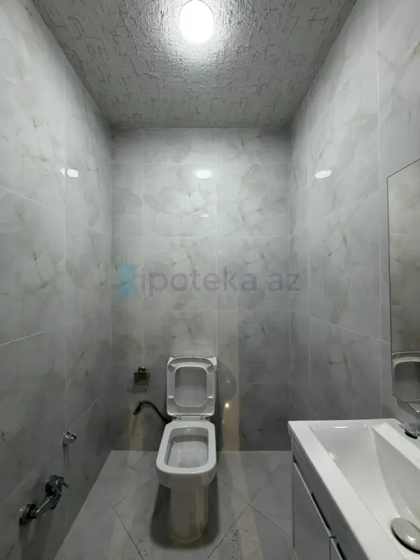 Satılır 5 otaqlı mənzil 185 m²