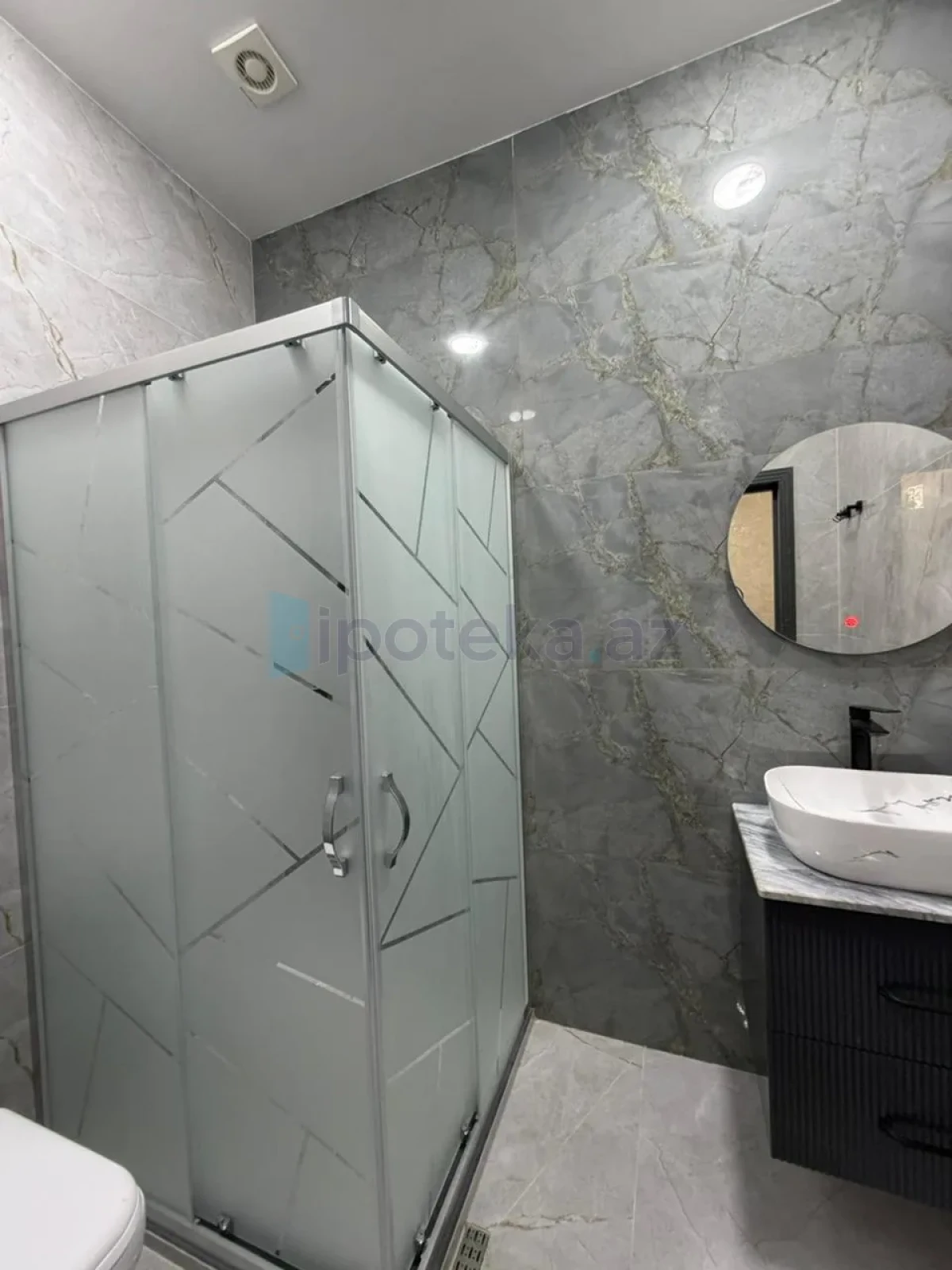 Satılır 5 otaqlı mənzil 185 m²