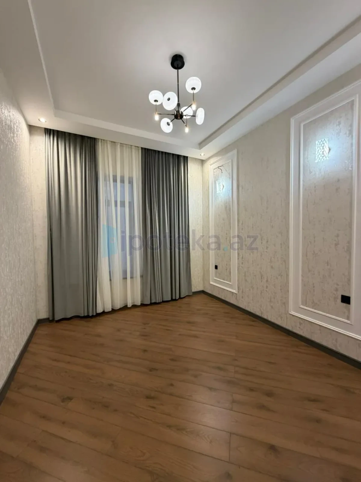 Satılır 5 otaqlı mənzil 185 m²