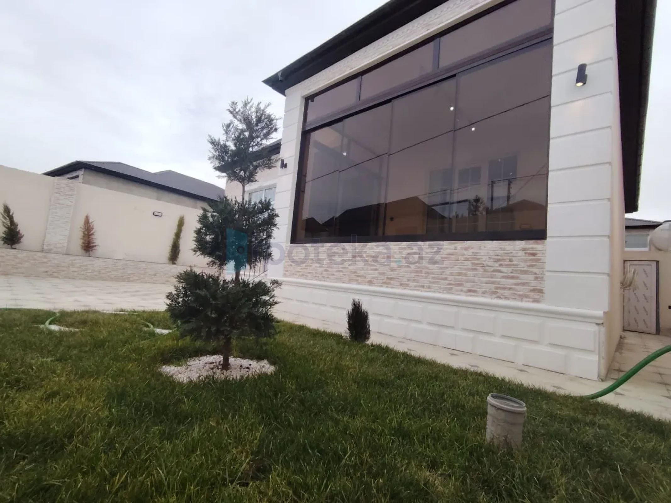 Satılır 4 otaqlı həyət evi 100 m²