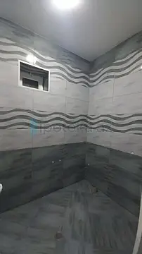 Satılır 5 otaqlı həyət evi 150 m²