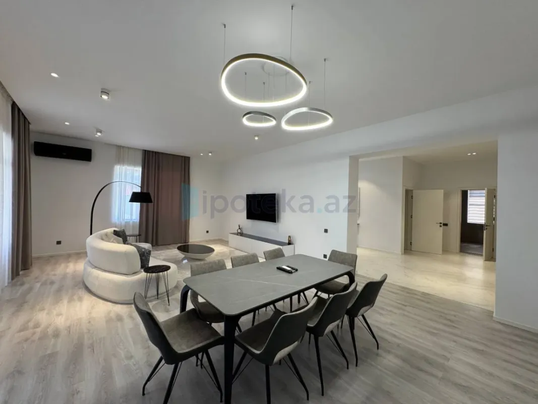 Satılır 6 otaqlı mənzil 620 m²