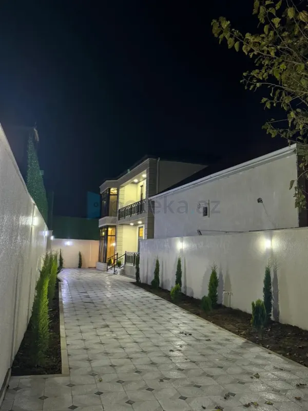 Satılır 5 otaqlı həyət evi 220 m²