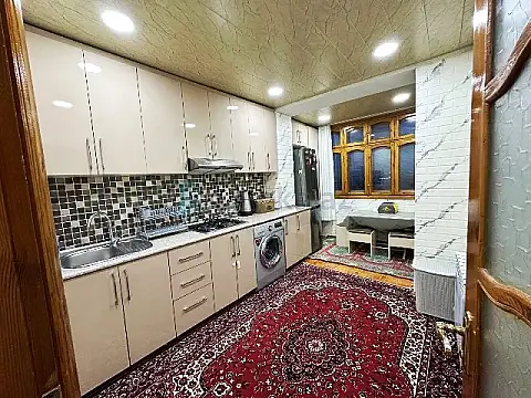 Satılır 3 otaqlı köhnə tikili 80 m²