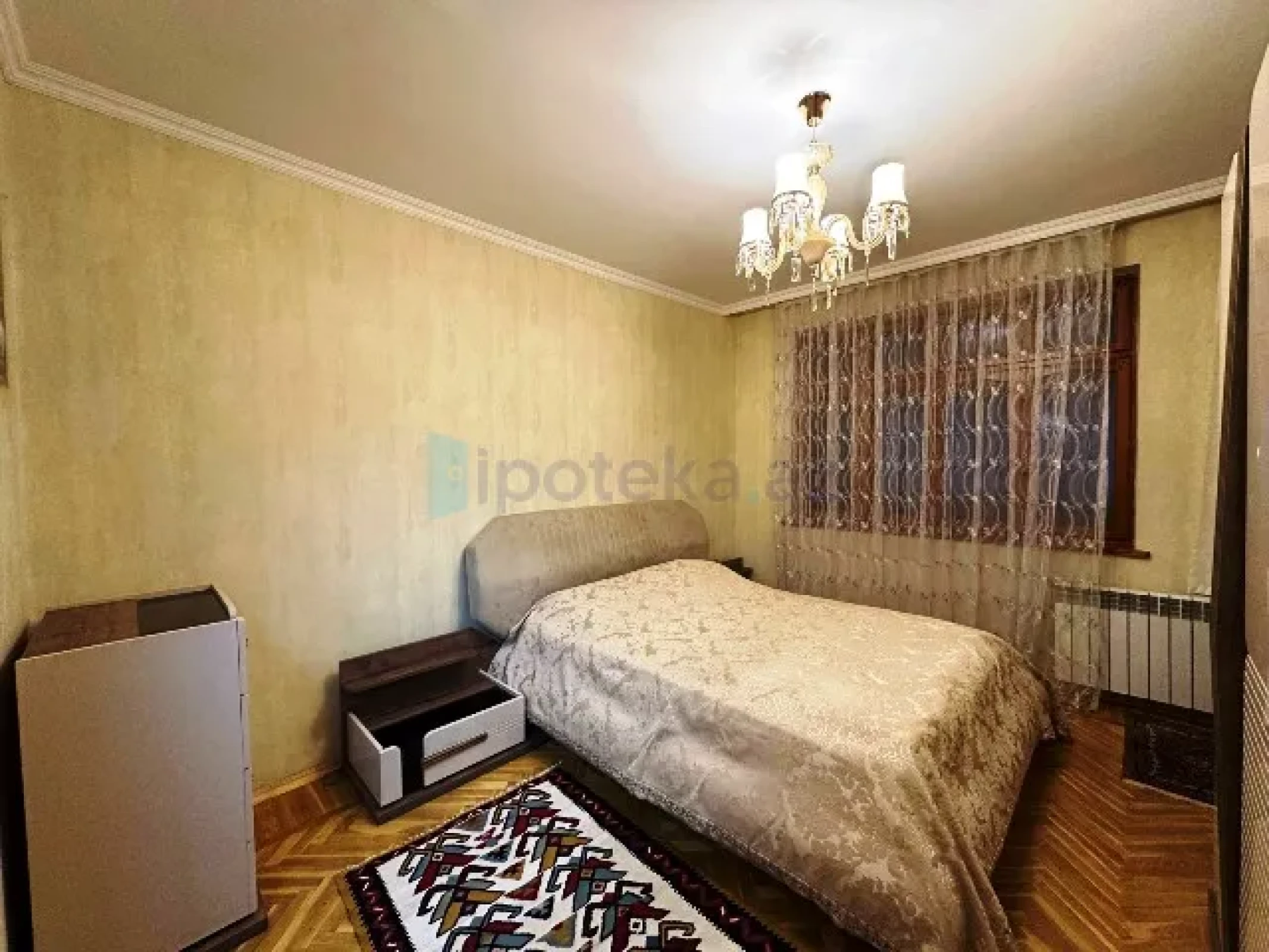 Satılır 3 otaqlı köhnə tikili 80 m²