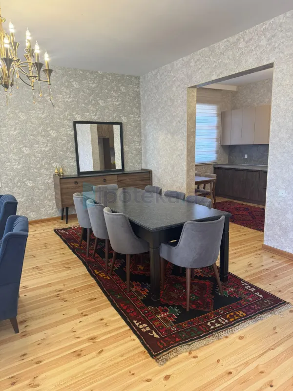 Satılır 5 otaqlı həyət evi 230 m²