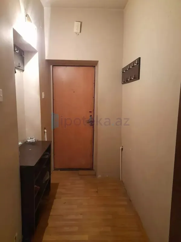 Satılır 3 otaqlı köhnə tikili 100 m²