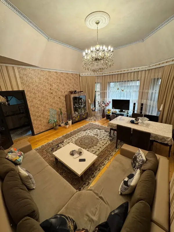 Satılır 3 otaqlı həyət evi 168 m²