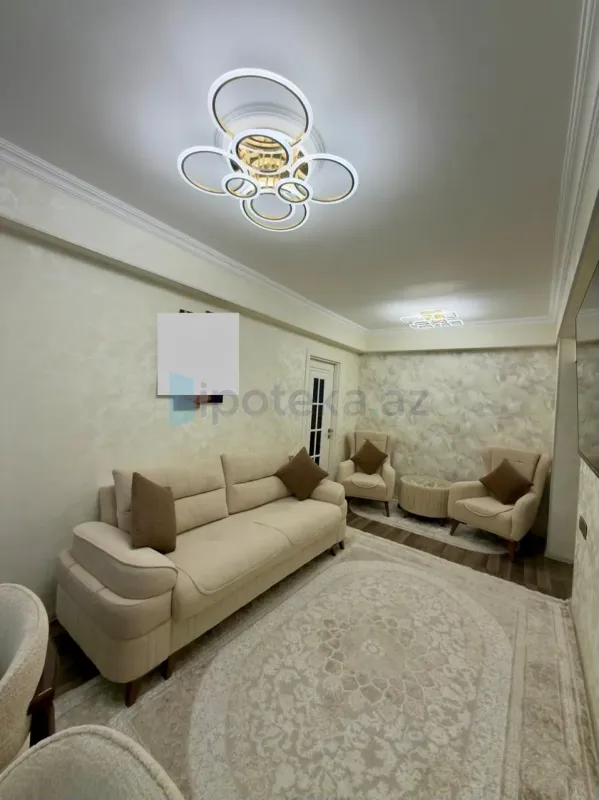 Satılır 3 otaqlı yeni tikili 85 m²