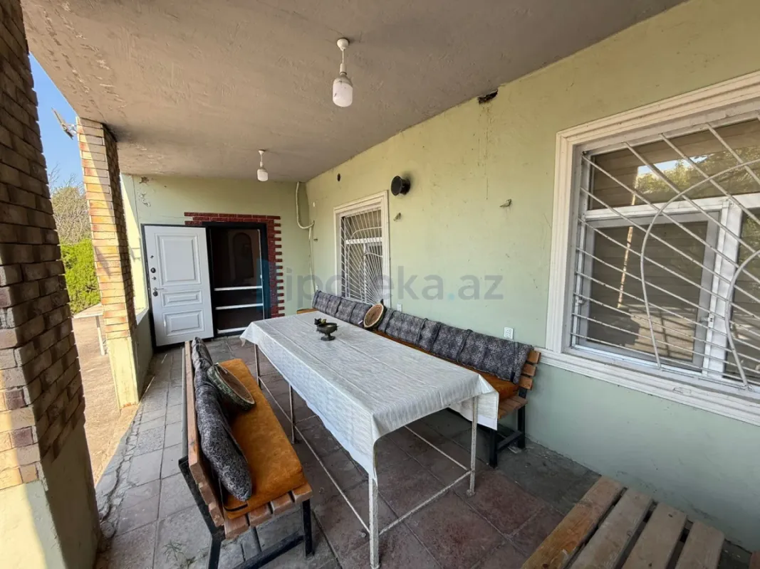 Satılır 6 otaqlı həyət evi 200 m²