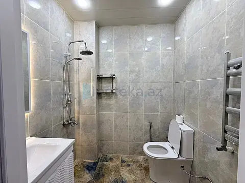 Satılır 3 otaqlı yeni tikili 74 m²