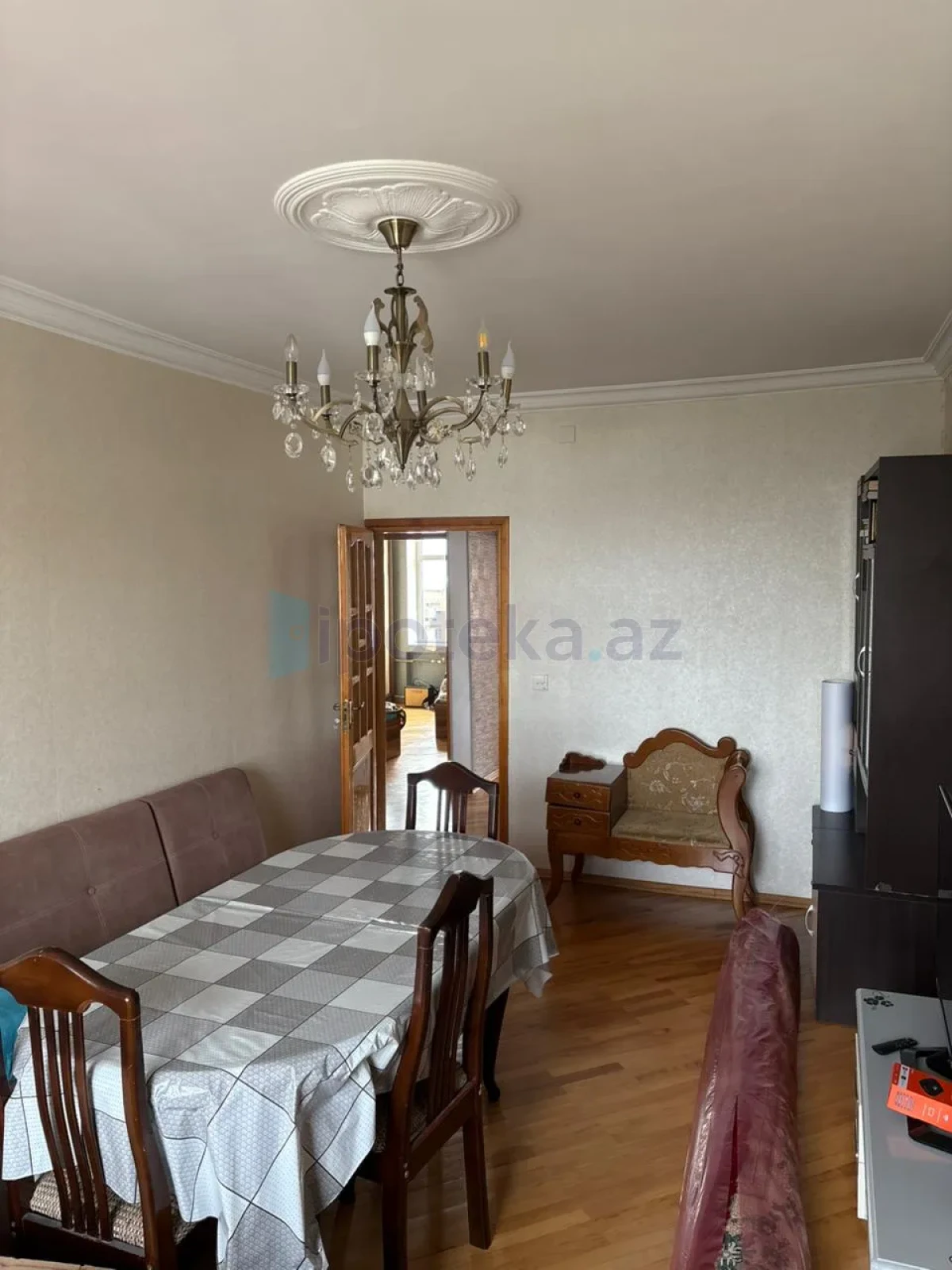 Satılır 5 otaqlı köhnə tikili 120 m²