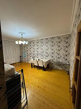 Satılır 5 otaqlı həyət evi 132 m²