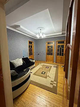 Satılır 5 otaqlı həyət evi 132 m²