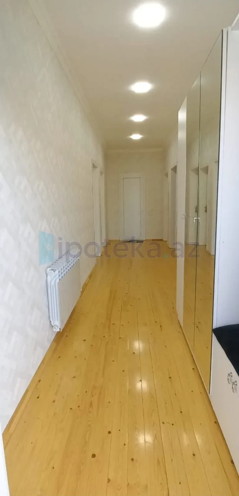 Satılır 6 otaqlı həyət evi 200 m²