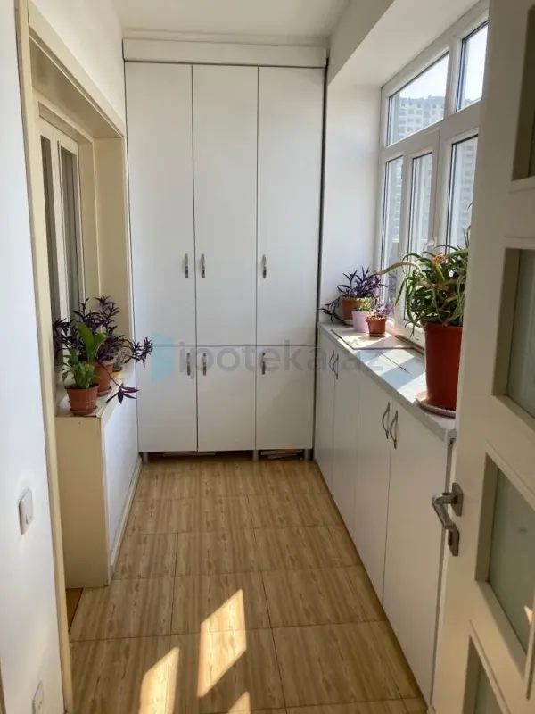 Satılır 3 otaqlı köhnə tikili 75 m²