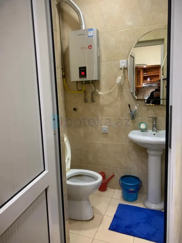 Satılır 2 otaqlı köhnə tikili 65 m²